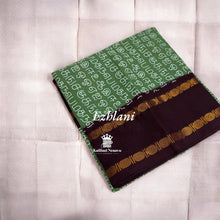 Ezhilani Tamil Alphabet Print Sungudi Cotton Saree