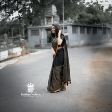 Pure Mul Cotton Half and Half Saree – Plain & Golden Stripe | Light Weight | No Blouse | Handloom Look