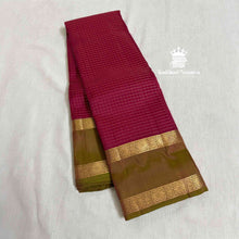 Rani Pink pure handloom silk saree with Mehendi Green contrast border