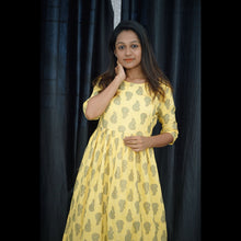 Trimester to Trendsetter: Stylish Maternity Frock
