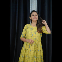 Bloom in Comfort: Elegant Maternity Wear - Kaithari Nesavu Sarees