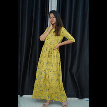 Bloom in Comfort: Elegant Maternity Wear - Kaithari Nesavu Sarees