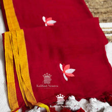 Shop Red Mul Cotton Handloom Saree featuring Lotus Embroidery by Kaithari Nesavu – Perfect festive summer saree. Limited offer ₹1099.