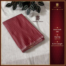 Navratri Special Zig Zag Arani Soft Silk Saree with Copper Zari – Kaithari Nesavu