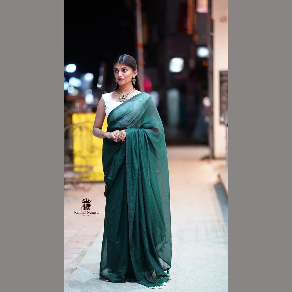 plain poth saree Plain Mul Cotton Sarees Without Blouse – Bottle Green & White