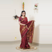 Madhavi Semi Handloom Saree : Gold and Cotton Perfection