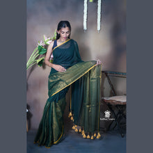Pure Mul Cotton Half and Half Saree – Plain & Golden Stripe | Light Weight | No Blouse | Handloom Look