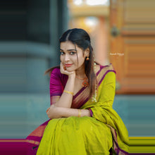 Timeless Tradition: Sundari Semi Handloom Gold Zari Cotton Saree