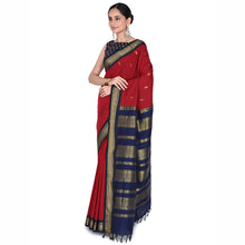 Timeless Tradition: Sundari Semi Handloom Gold Zari Cotton Saree
