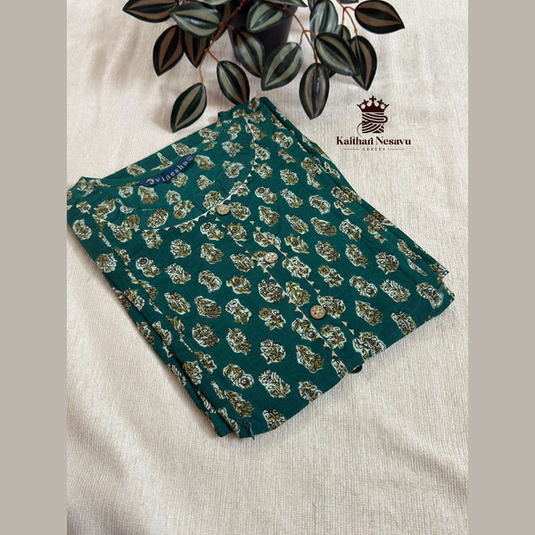 Close-up of Teal Green maternity dress with invisible feeding zip and rope